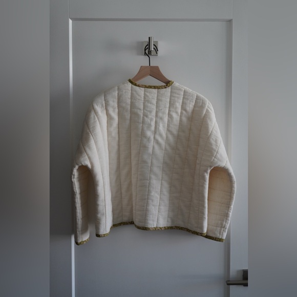 Handmade Elegant Cream Quilted Jacket - Picture 4 of 9
